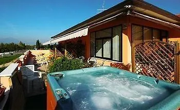 Casa de hóspedes La Maison Du Port Lazise